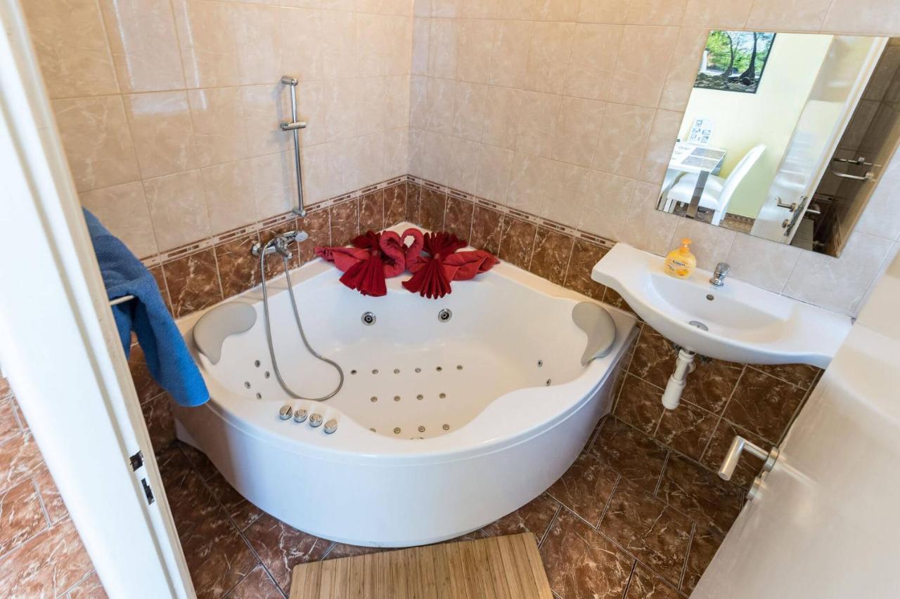 Apartman Exclusive Prague Whirlpool Exterior foto